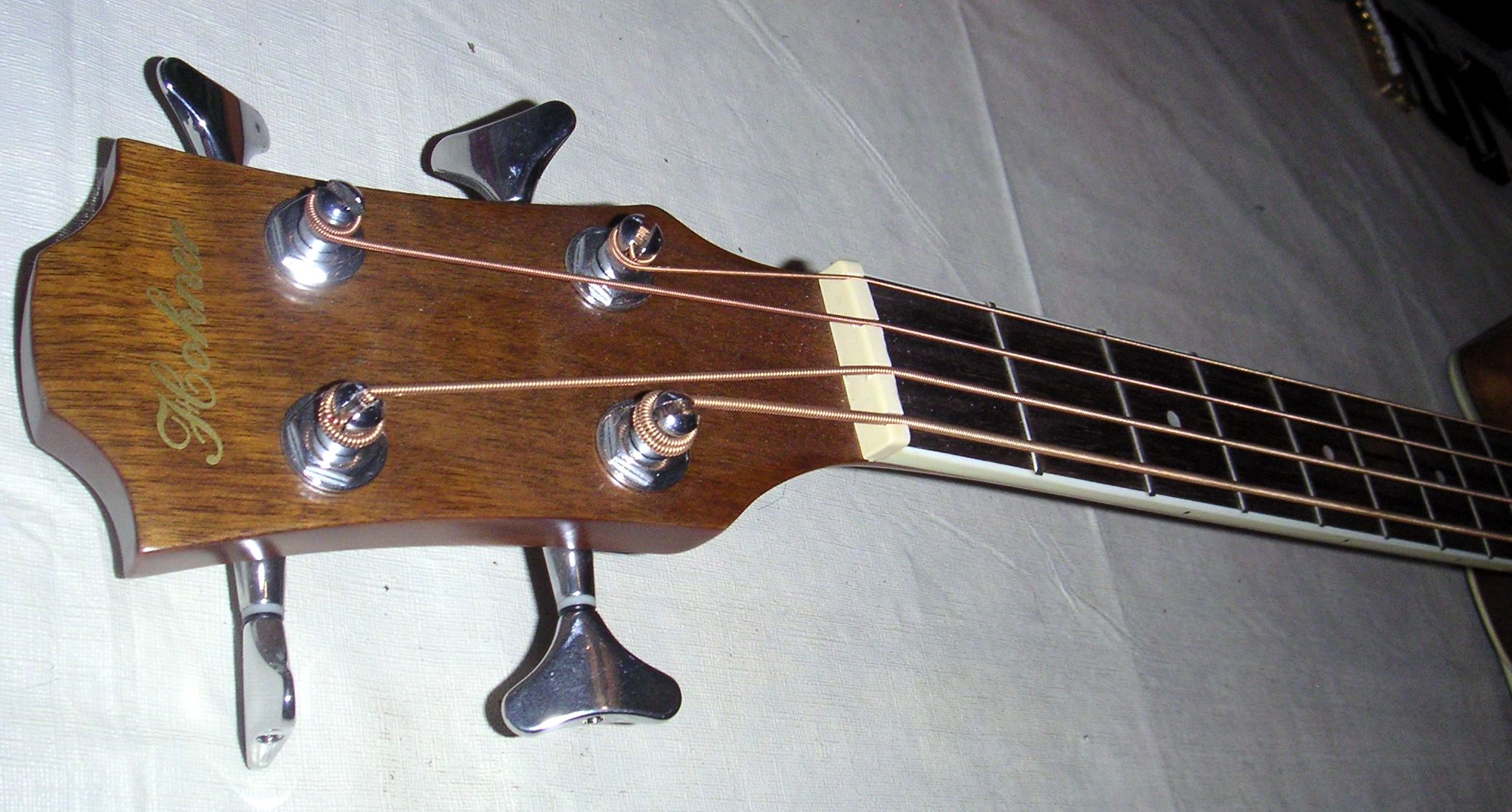 Hohner Bass HAB40 acousticelectric